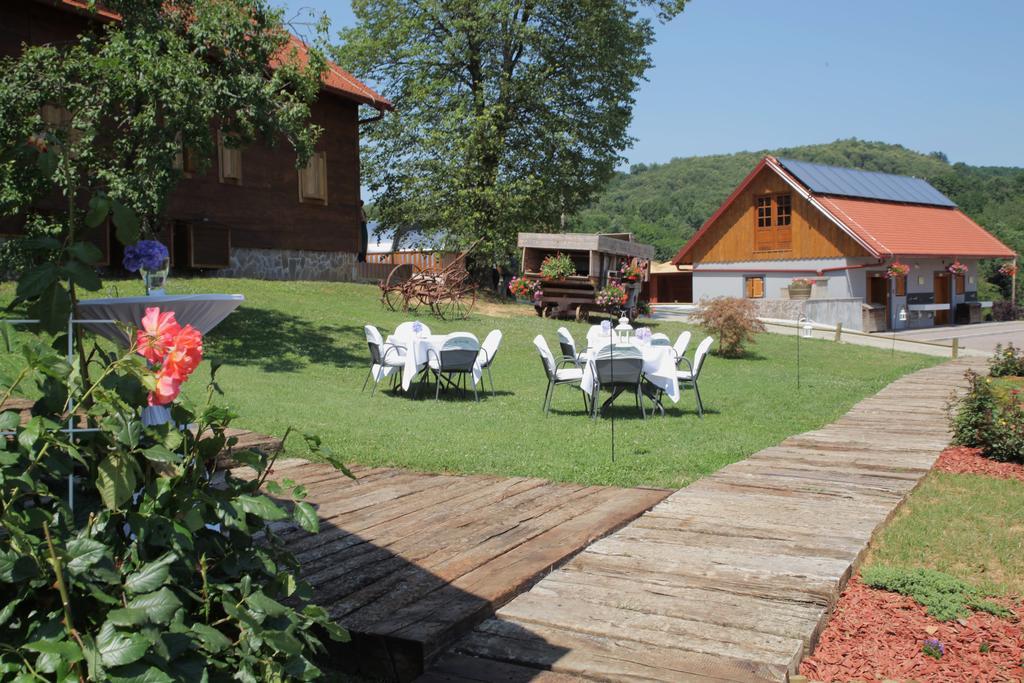 Hotel Srakovcic Heart Of Nature Ribnik Eksteriør bilde